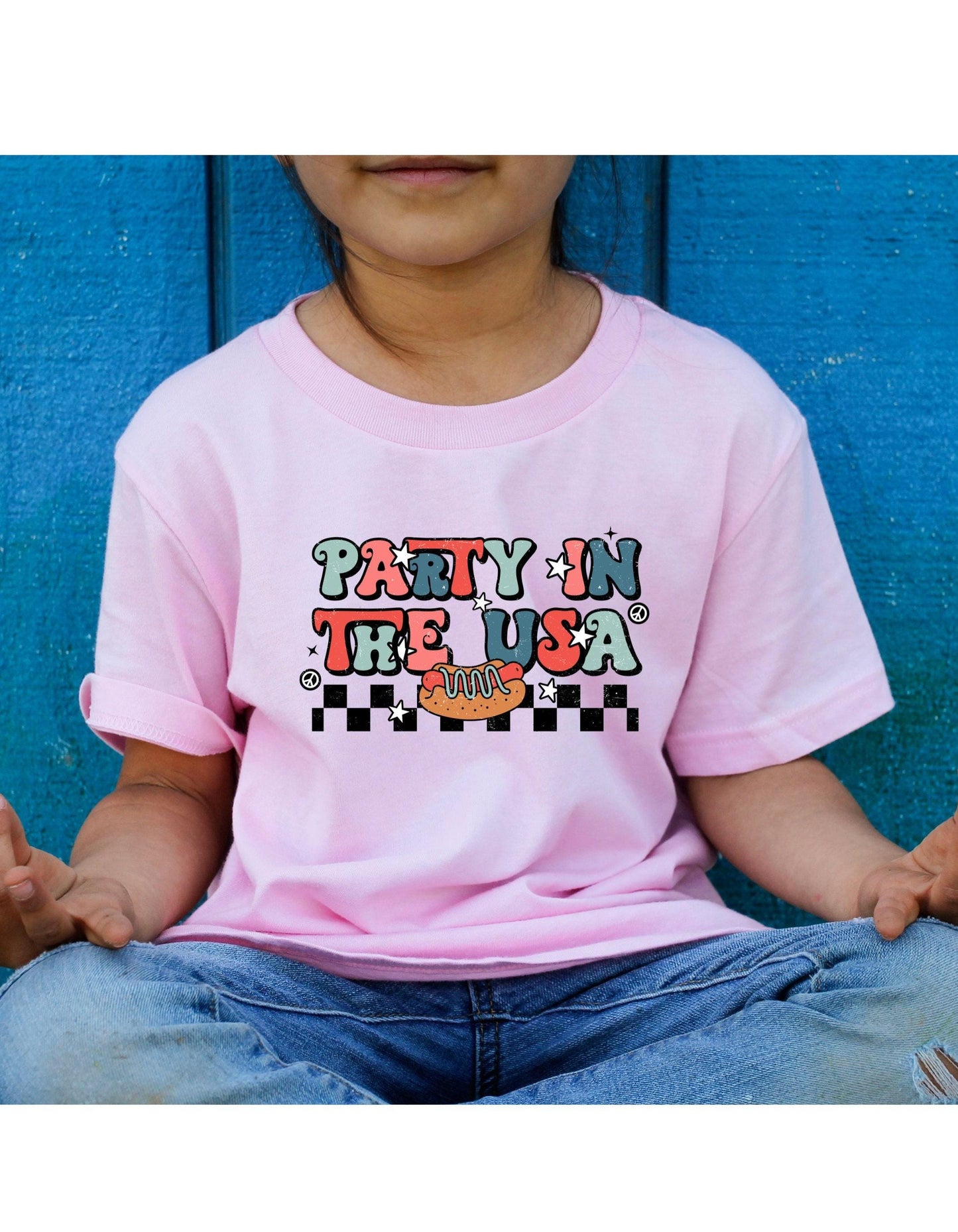 Party In The USA Peace Sign Hot Dog July 4th Graphic T-Shirt