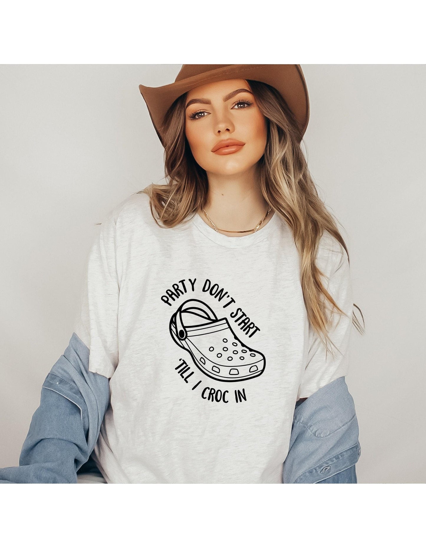 Party Don't Start Till I Croc In Graphic T-Shirt