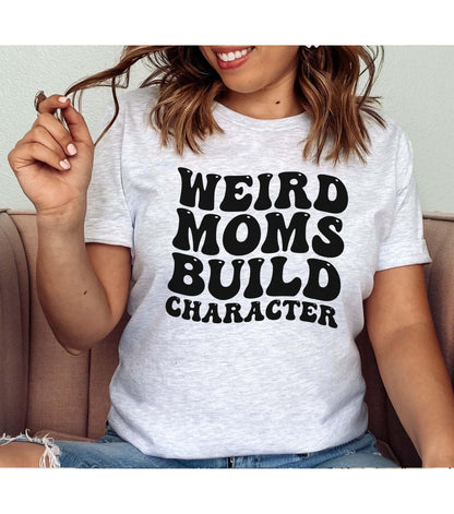 Retro Weird Moms Build Character Wavy Letters Women's Graphic T-Shirt