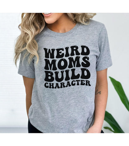 Retro Weird Moms Build Character Wavy Letters Women's Graphic T-Shirt