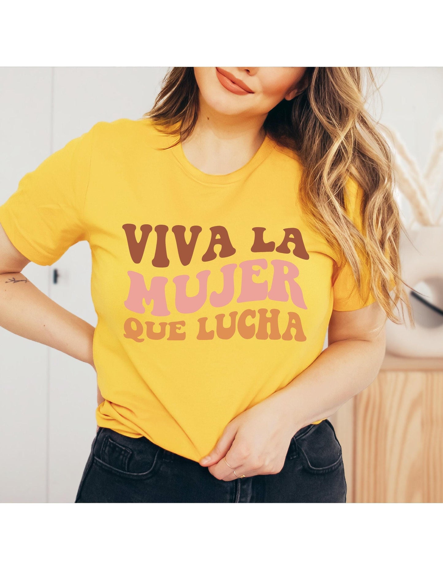 Viva La Mujer Que Lucha Graphic T-Shirt