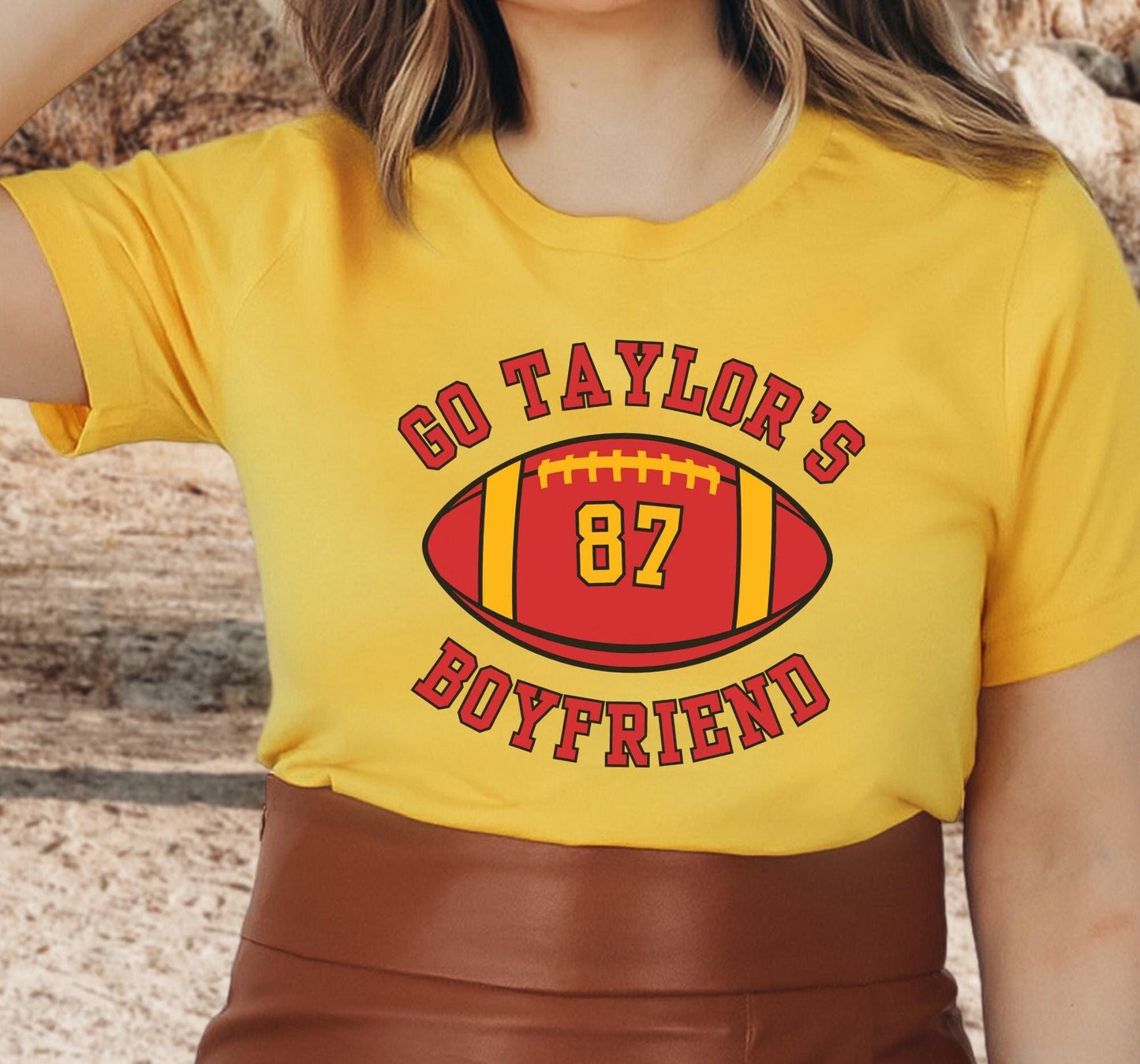 Go Taylor's Boyfriend Kansas City Chiefs NFL Graphic T-Shirt