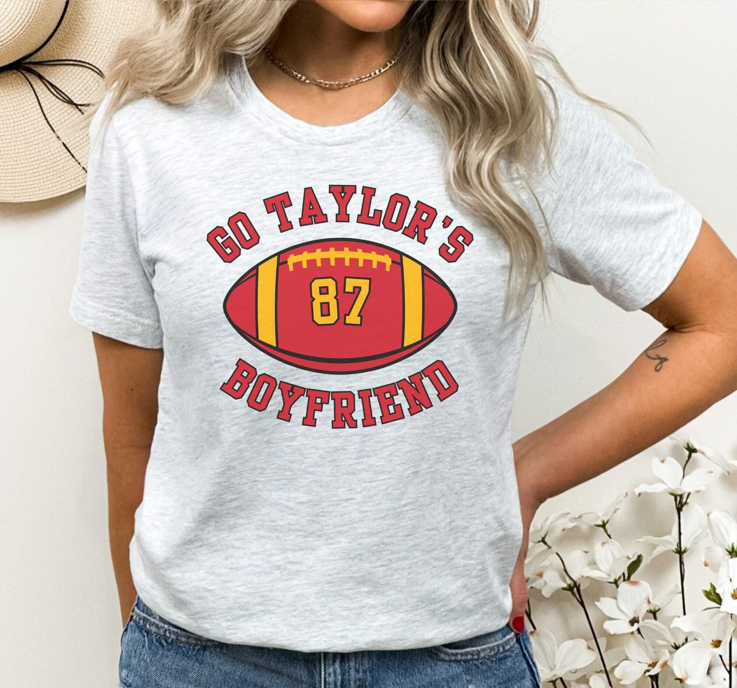 Go Taylor's Boyfriend Kansas City Chiefs NFL Graphic T-Shirt