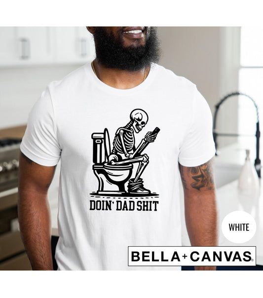 Doin' Dad Shit Skeleton On Toilet Men's Graphic T-Shirt