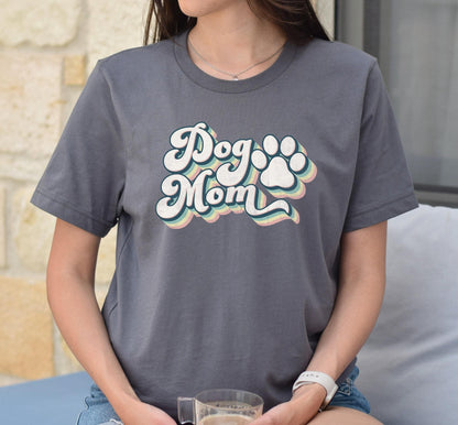 Dog Mom Vintage Style Women's Graphic T-Shirt