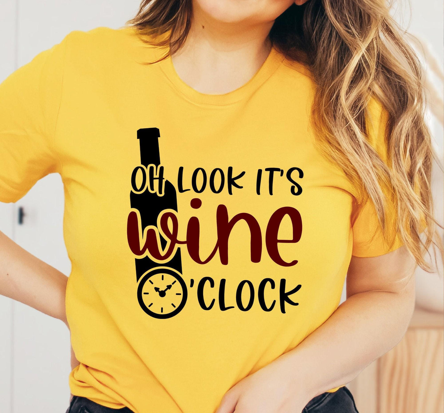 Oh Look It's Wine O Clock Women's Graphic T-Shirt