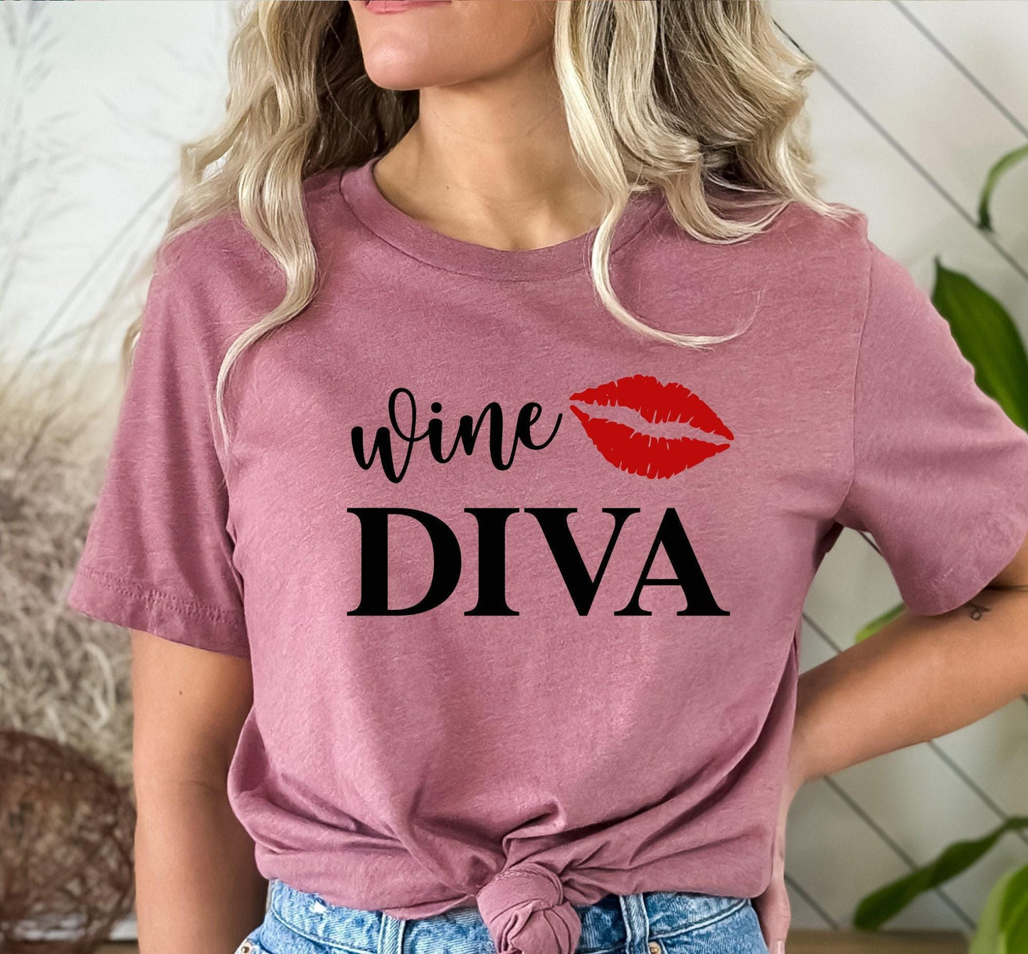 Wine Diva Red Lips Women's Graphic T-Shirt