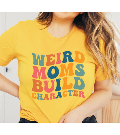 Retro Weird Moms Build Character Wavy Letters Women's Graphic T-Shirt