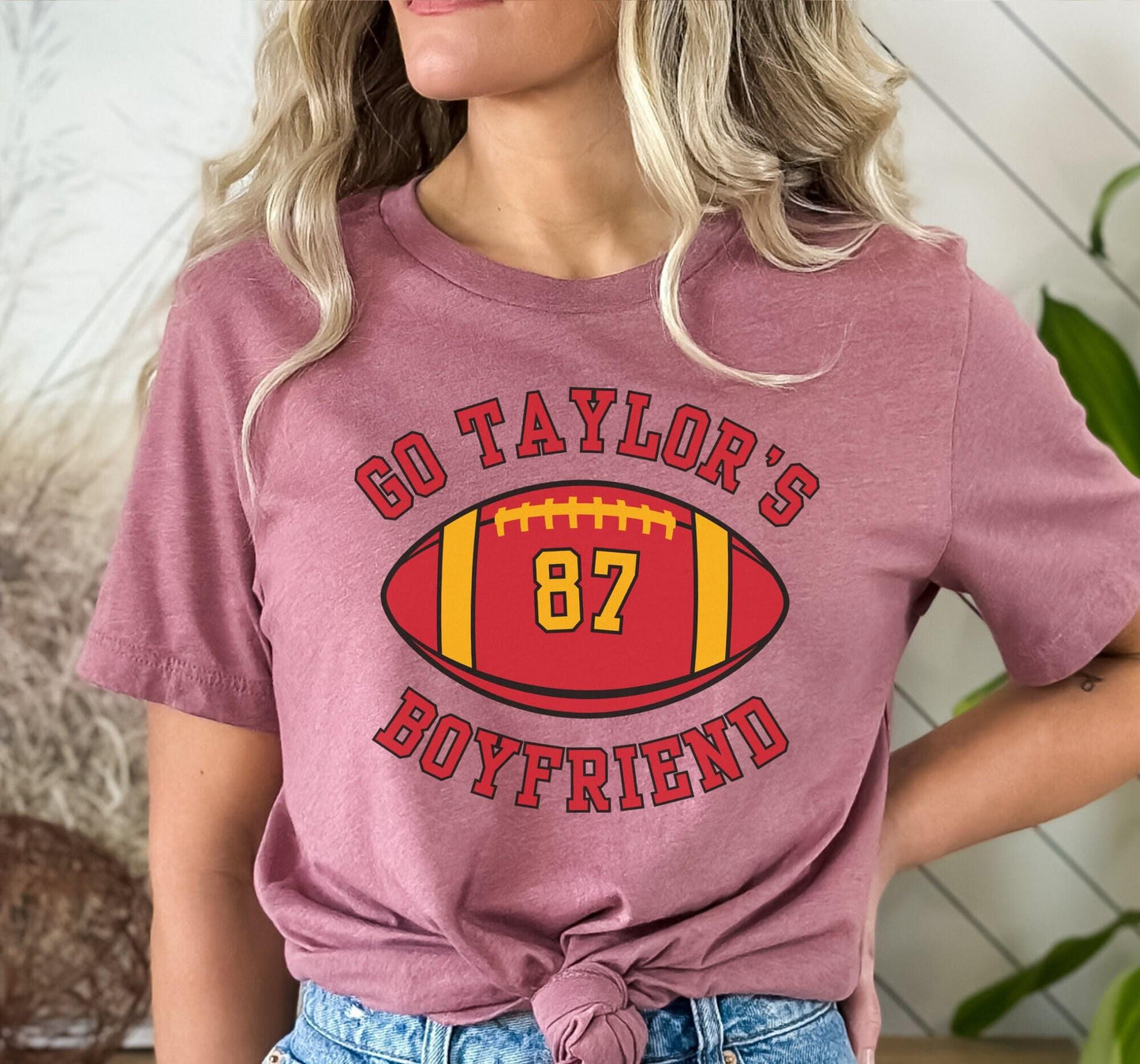 Go Taylor's Boyfriend Kansas City Chiefs NFL Graphic T-Shirt