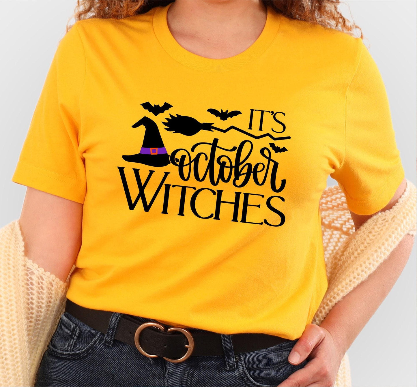 It's October Witches Women's Graphic T-Shirt